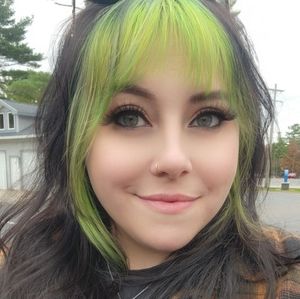 Meet your Posher, Jenn